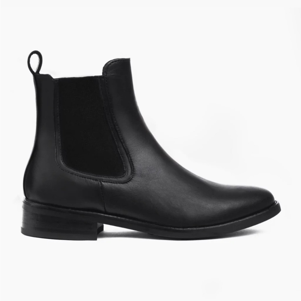 Duchess Thursday Boot Co size 8
